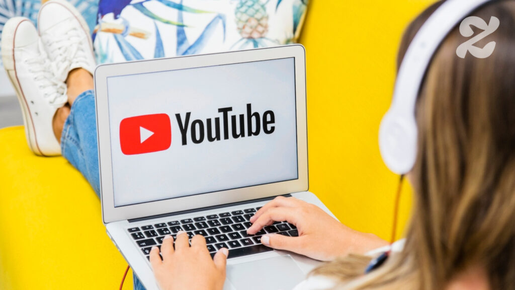 Adieu la zappette, bonjour l'algo : pourquoi nos ados désertent la télé pour YouTube - Madmoizelle