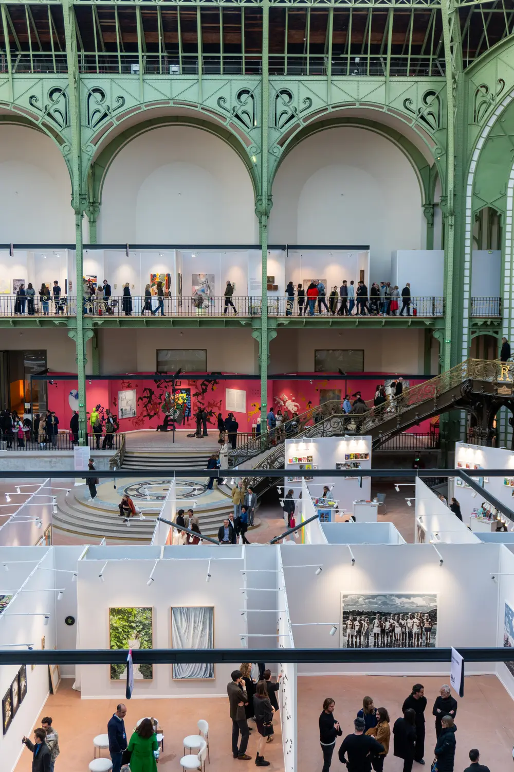 Fusain, design et déjeuner en céramique : 5 shows à ne pas manquer à Art Paris