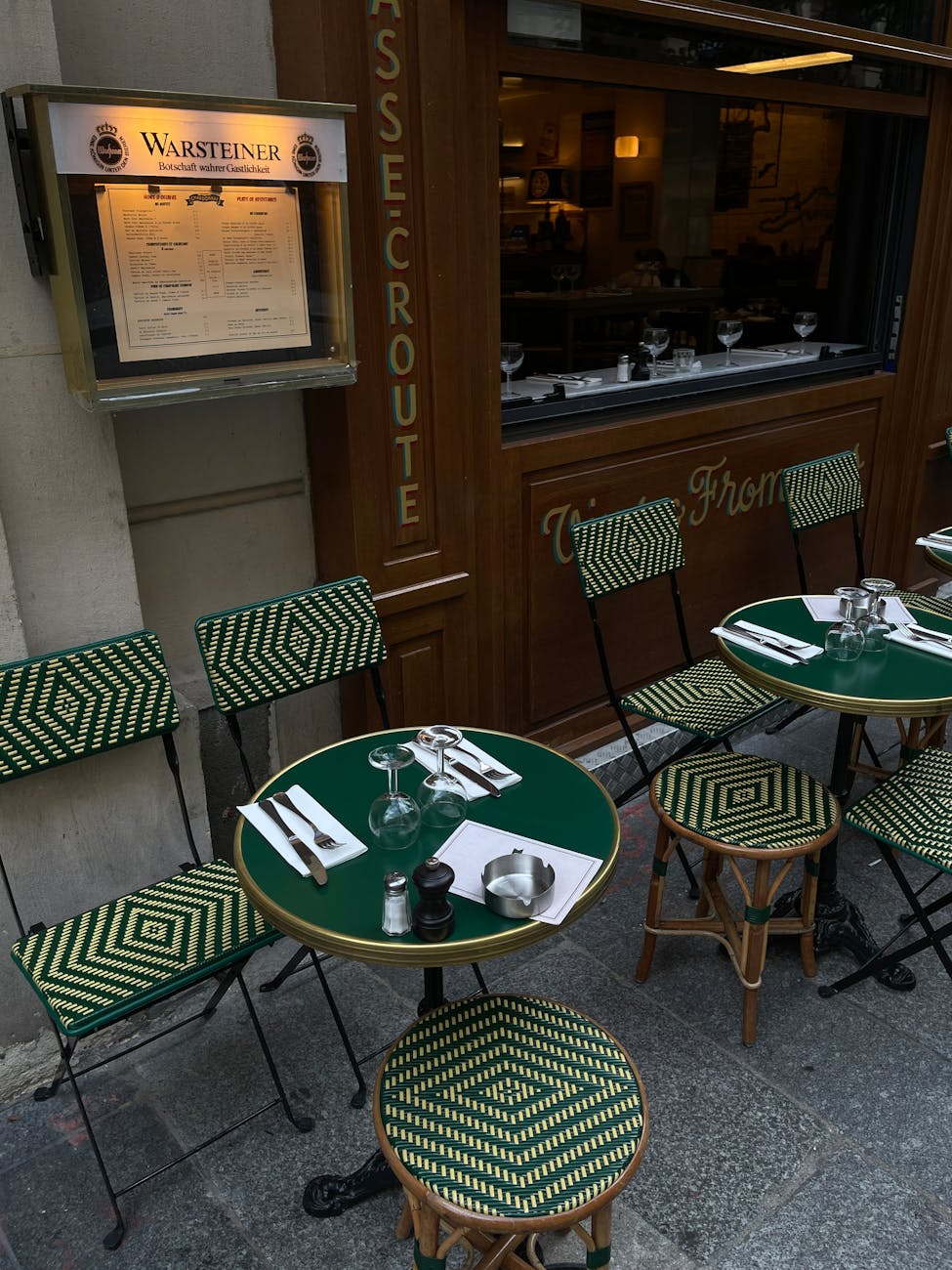 affaire Grasset illustration for Exode chez Grasset 200 auteurs prêts à claquer la porte