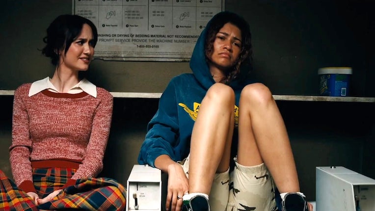 [gemini_content prompt="Génère un titre ultra-court (maximum 8 mots) et percutant pour cet article : Euphoria et Juste une illusion : on mate quoi cette semaine ?. Réponds UNIQUEMENT avec le nouveau titre, sans guillemets, sans point final, et sans répéter l'instruction."]