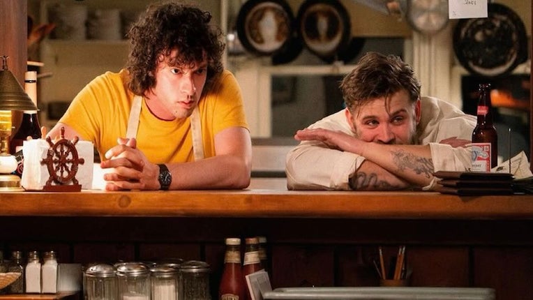 Le trailer de Tony, film sur les débuts d’Anthony Bourdain, est là et ça sent la clope froide et la jeunesse